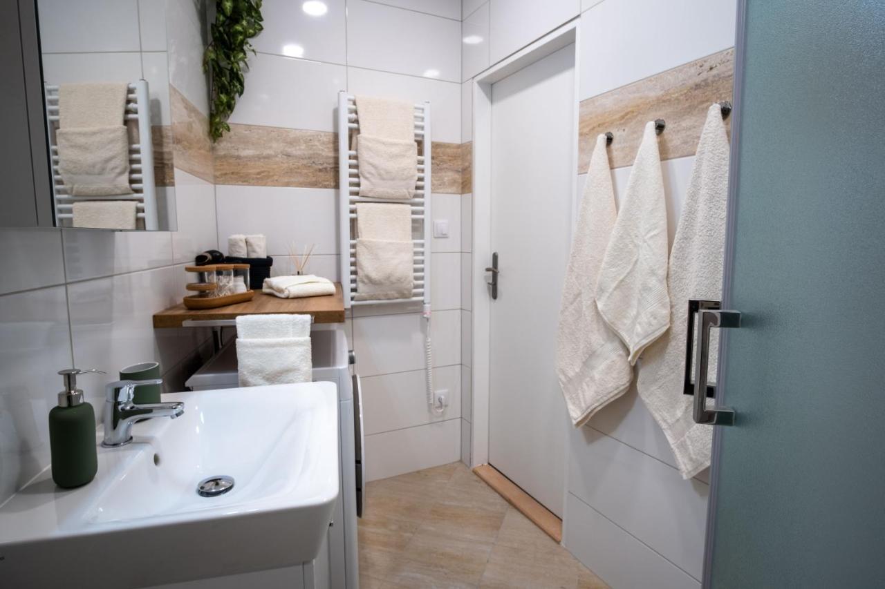 ⭑ Comfy Vip Studio In The Center With Netflix Brno Exterior foto